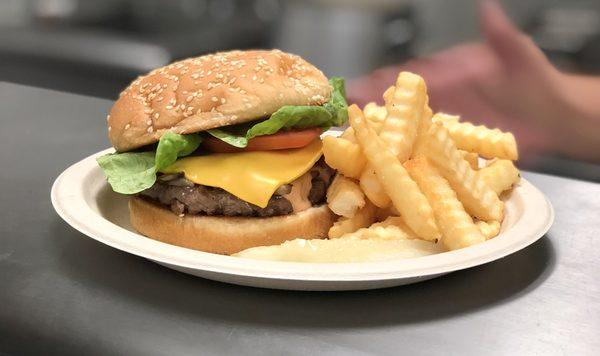 Cheeseburger w/fries