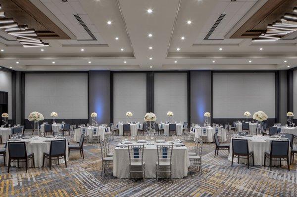 Hosting weddings and celebrations of all types, the Trinity river Ballroom offers high ceilings and flexible set ups