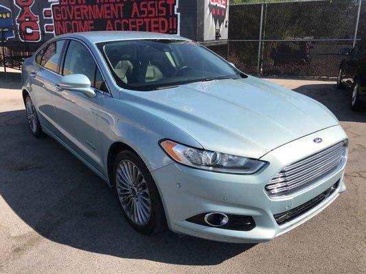 2013 Ford Fusion Hybrid Titanium 4dr Sedan