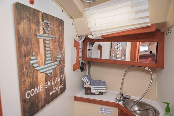 Inside the cabin of the Catalina 30  (this boat is available to rent)