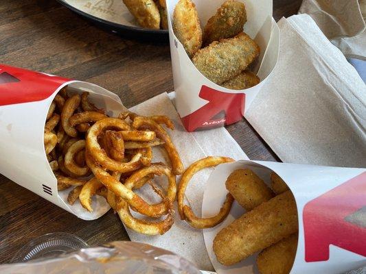 Mozzarella Sticks (6 ea.) Jalapeo Bites (8 ea.) Curly Fries (Large)