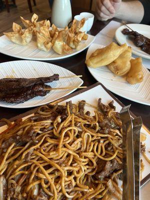 Crab Rangoon(10)-large Chicken fingers(6)- small Beef teriyaki(4)- small Beef lo mein- large