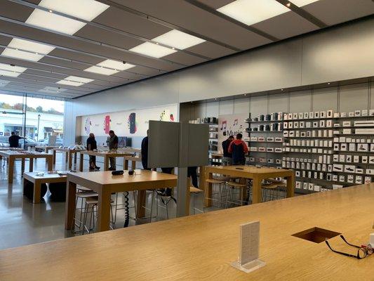 Apple Store, Manchester, CT