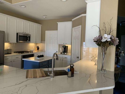 Full Quartz kitchen countertop remodel