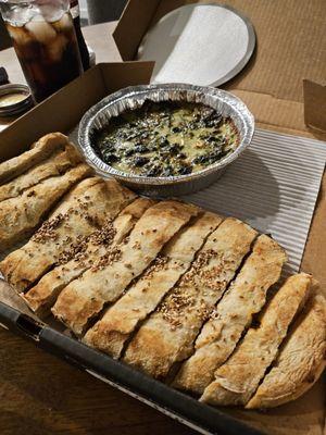 Jalapeño Spinach Artichoke Bread