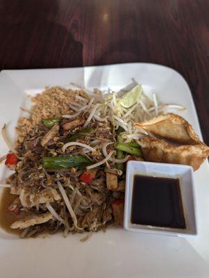 Chicken pad Thai lunch special with potstickers