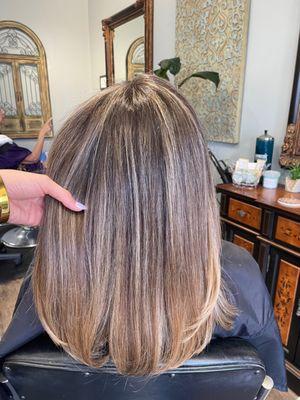 Subtle and dimensional highlights.