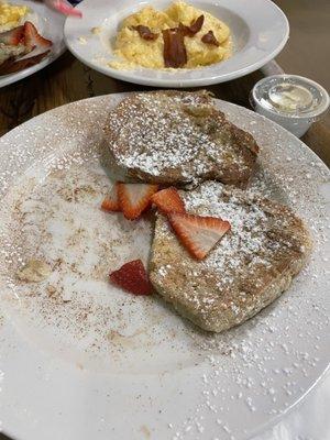 Bougie Biscuits Cheesy Egg Breakfast French Toast