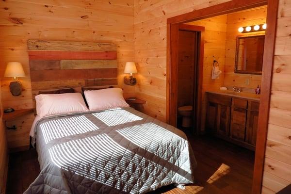 Log cabin lodging near Shawnee National Forest   in Southern Illinois.