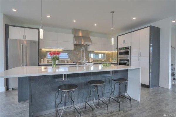 beautifully renovated kitchen