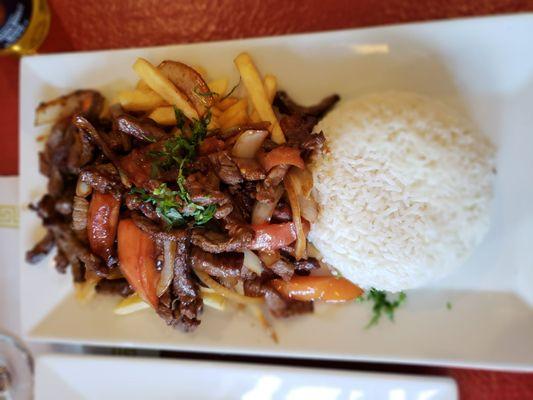 Lomo saltado