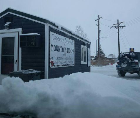 Drive-thru, reasonable prices, nice young lady serving the coffee, and the coffee was good. Kinda hard to beat on a cold snowy day.