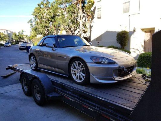 Proper loading of a lowered car without getting scratched.