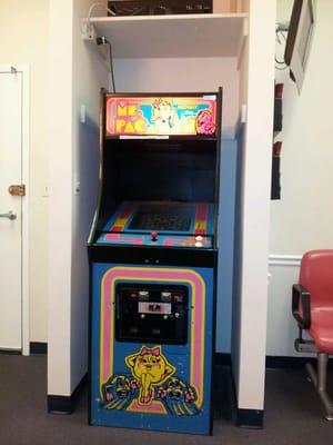 25¢ Ms. Pac-Man arcade in waiting room.  Proceeds go to Children's Hospital.