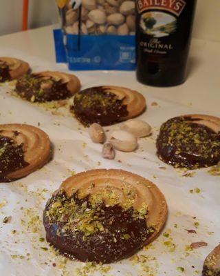 Short Bread Cookie Bailey's Infuse Chocolate Topped with Pistachio Crumble