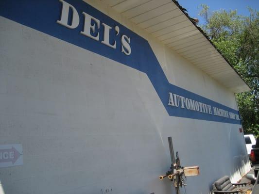 Del's Automotive Machine Shop