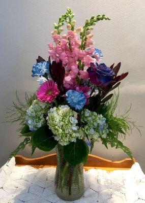 Gorgeous bouquet (back). Photo by shop owner sent to me by request.