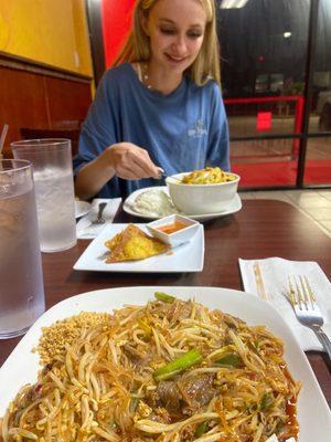 Pad tai, crab rangoon, yellow curry, cass