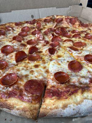 Large pepperoni pizza