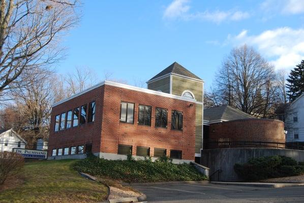 the entrance off of South Street