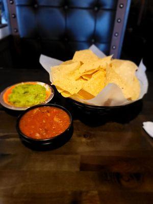 Guacamole , salsa, and chips