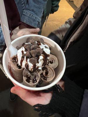 Chocolate rolled ice cream