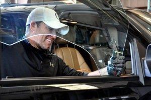 Free mobile windshield replacement and auto glass repair service in Aldine, TX 77039