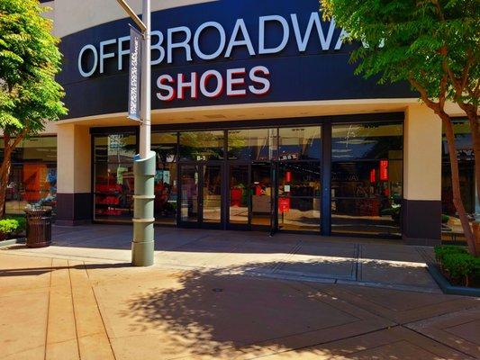 Off Broadway Shoe Warehouse