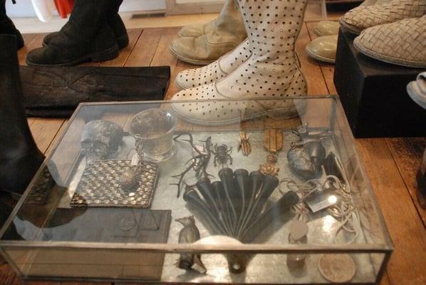 A display case that's nearly as beautiful as one of Joseph Cornell's shadow-boxes!