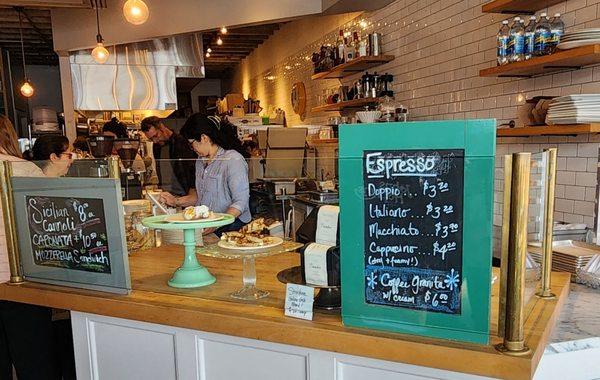 Had an earlier coffee stop, so it's just cannoli for takeout (5/29/23)