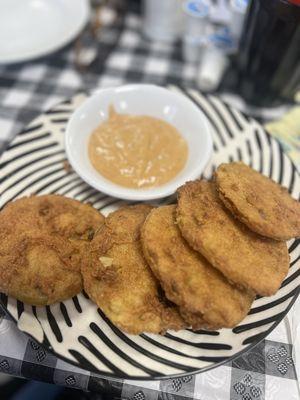 Fried green tomatoes w/ some type of remoulade!