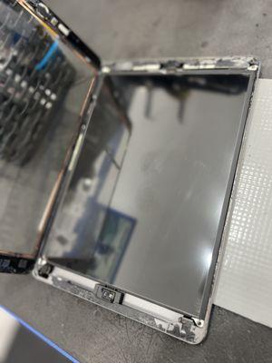 iPad LCD Replacement