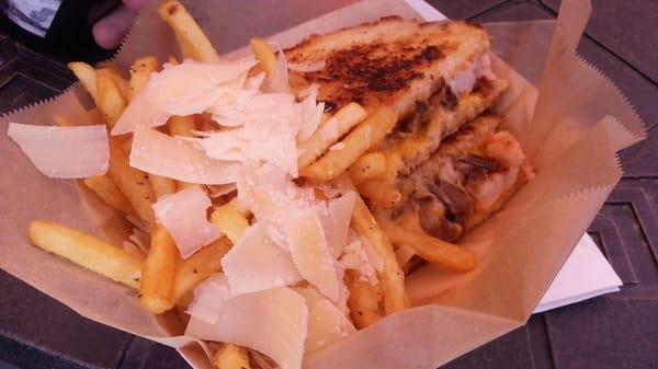 lobster grilled cheese w truffle fries