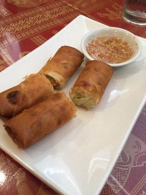 Veggie rolls with sweet chili sauce