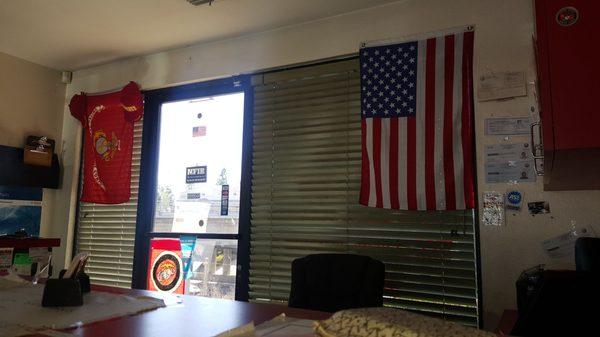 Who doesn't like a business who not only supports their military but proudly displays the American flag. Two thumps up .