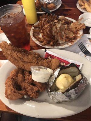 Catfish and chicken finger combo