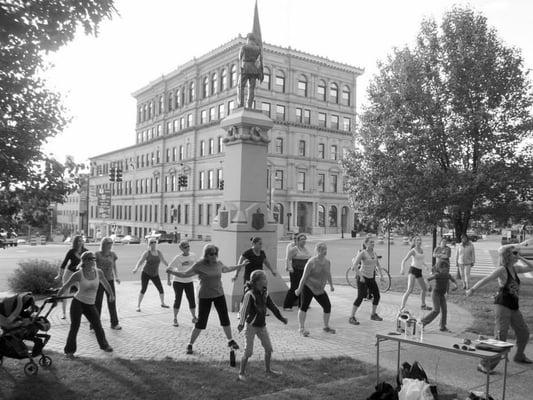 Zumba in Park Square