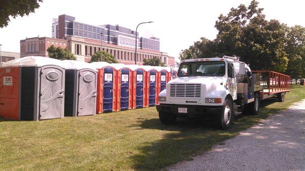 Illinois Portable Toilets is a portable toilet company proudly serving the entirety of Central Illinois.