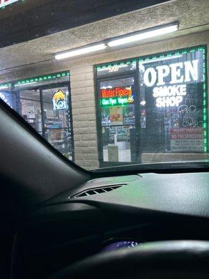 Smoke shop