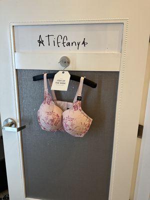 Personalized fitting room