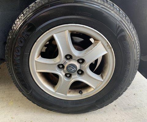 Unclean wheel and tire.