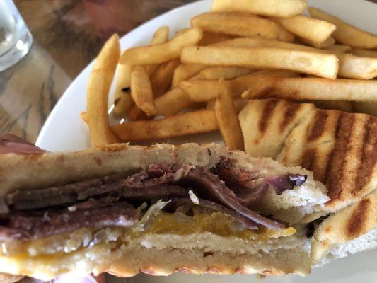 Roast beef panini