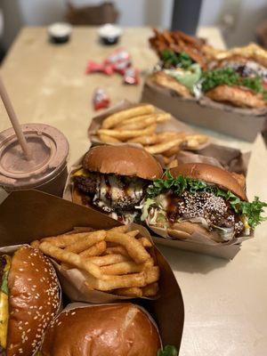 A+ burger, Korean burger, California Burger