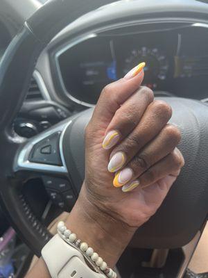 White and yellow nails