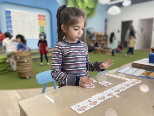 This learning center involves ordering numbers from 1-20.