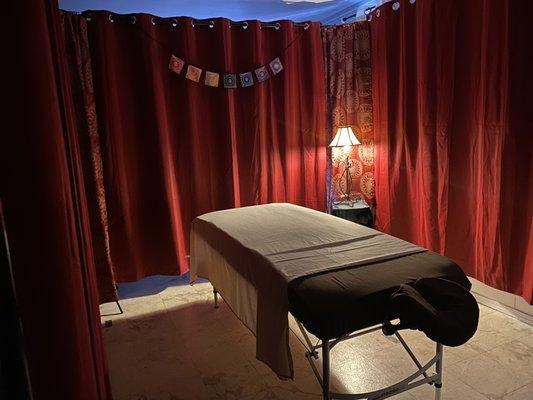 Set up for the Waipahu location massage room.