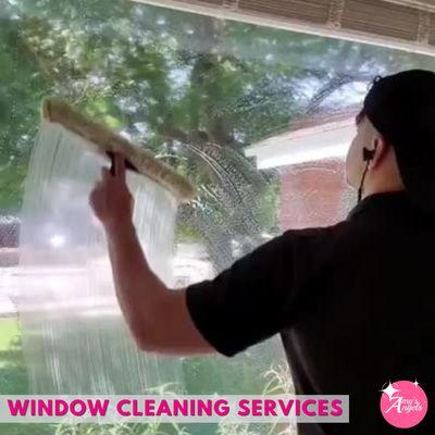 Window Cleaning Services in Los Angeles, CA