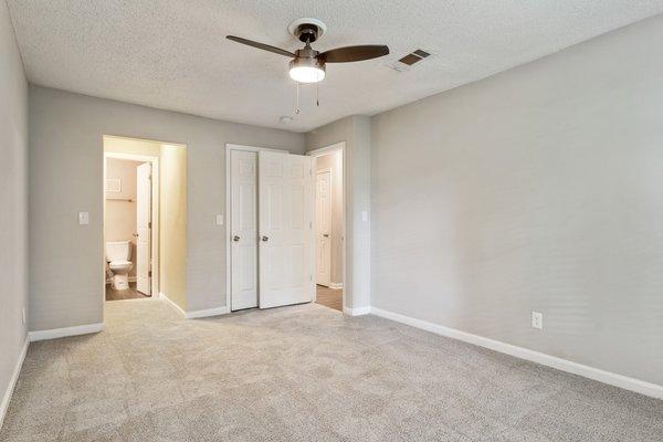 Wyndcliff Galleria Apartments Smyrna Ga spacious bedroom