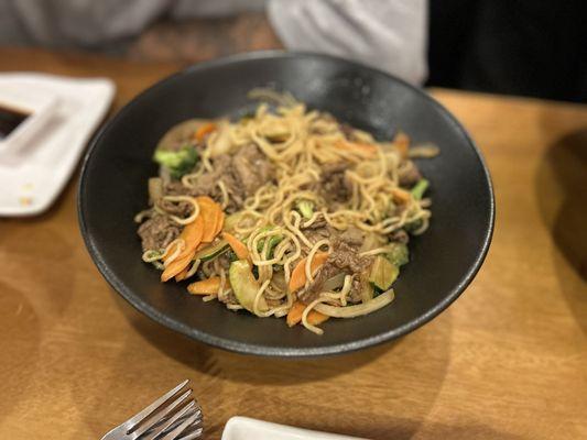 Yakisoba with beef