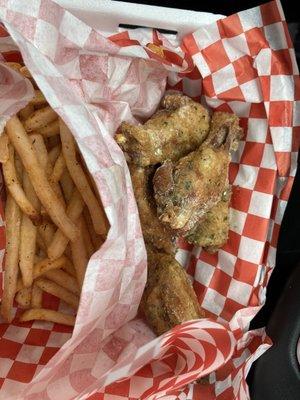 Lemon pepper wings Fries